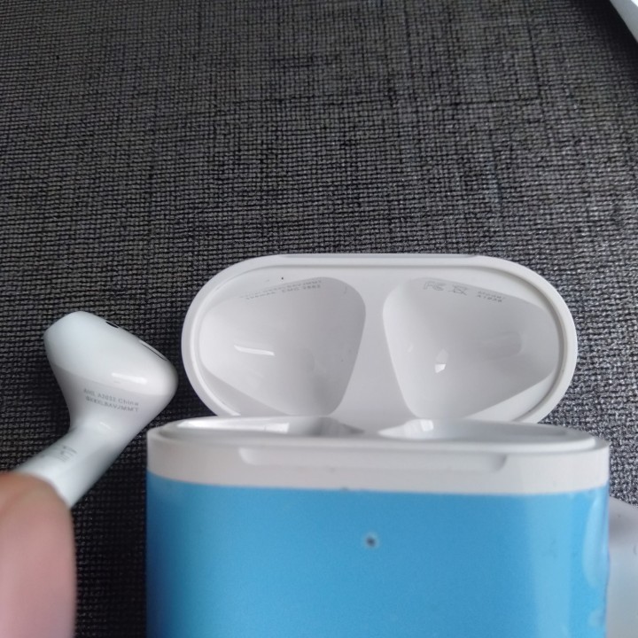 wireless airpod.jpg