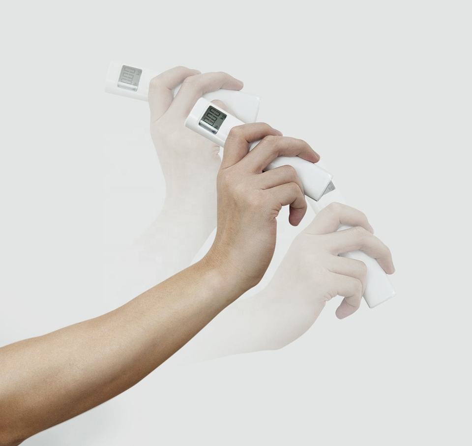 hand shaking luggage scale