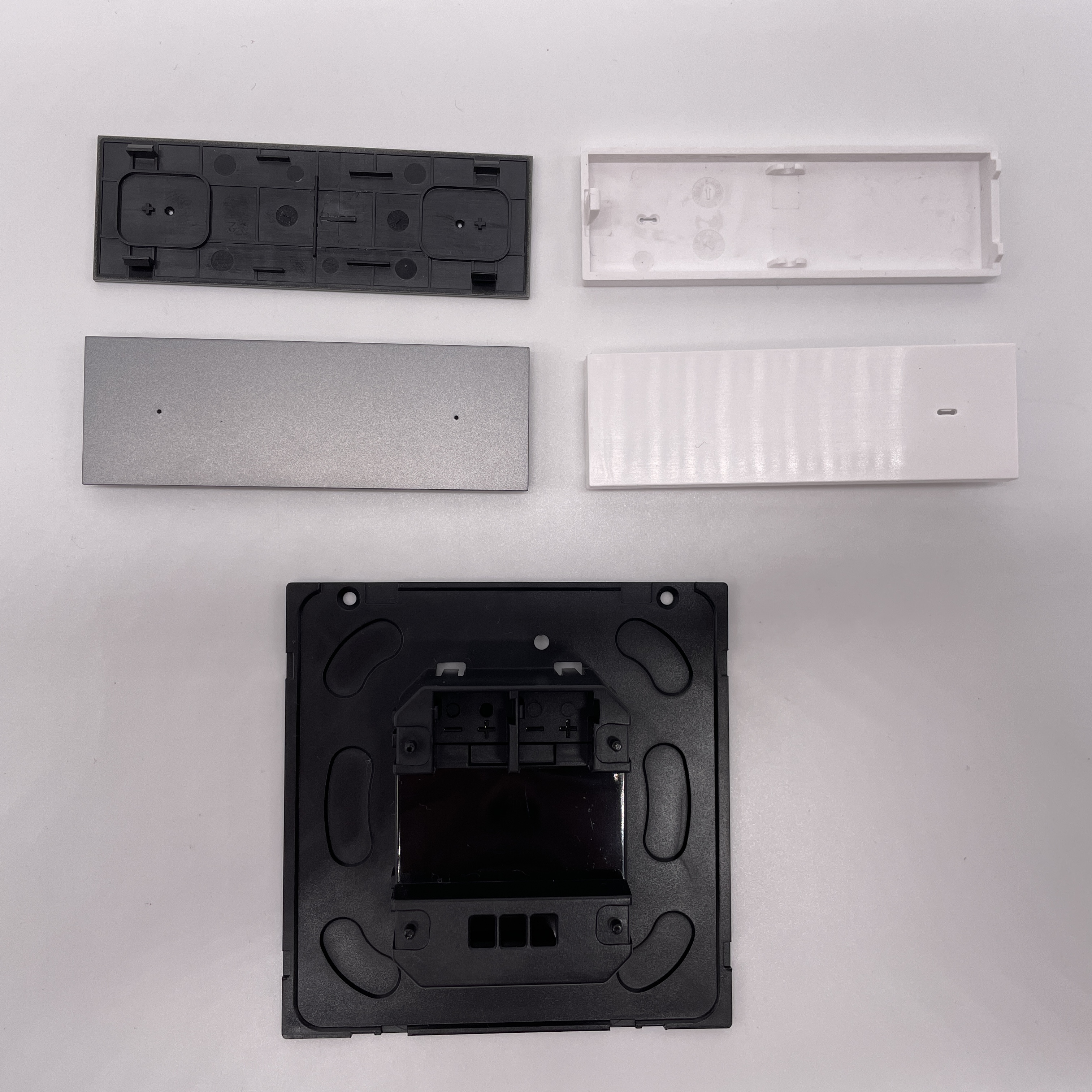 Injection-molded plastic parts are formed from thermoplastics via high-pressure molds, creating lightweight, durable components (e.g., automotive panels, electronics housings) with mass production efficiency, complex geometries, and compliance with safety/eco standards.