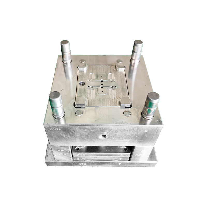 Medical injection molding technology produces sterile, biocompatible plastic parts under stringent cleanroom conditions. It can manufacture high-precision surgical instruments that meet critical safety and traceability standards.
