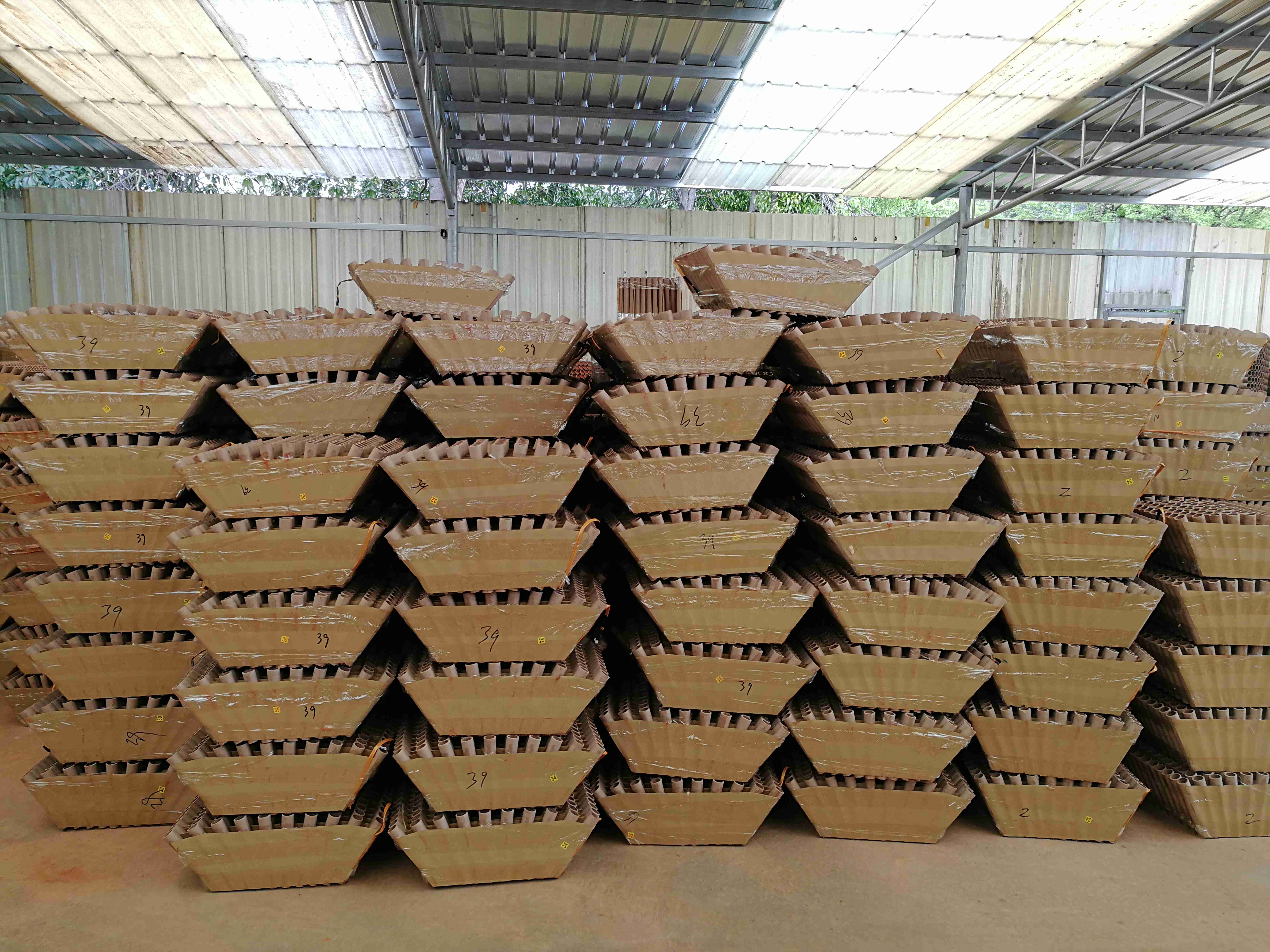 High-Quality-Cake-Fireworks-Professional-Display-Fireworks-209-Shots