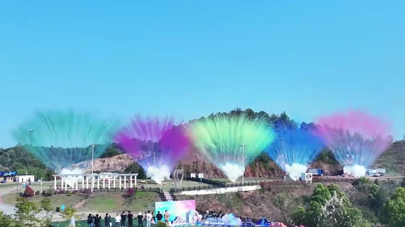 Vivid rainbow smoke effect for professional daytime event planning