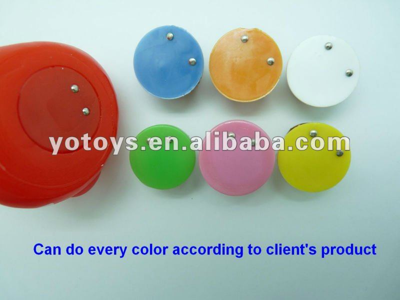 LED light inside the bath toy flashing duck.JPG