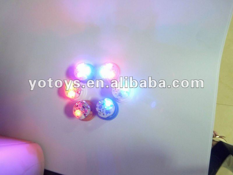 LED light inside the bath toy flashing duck.JPG